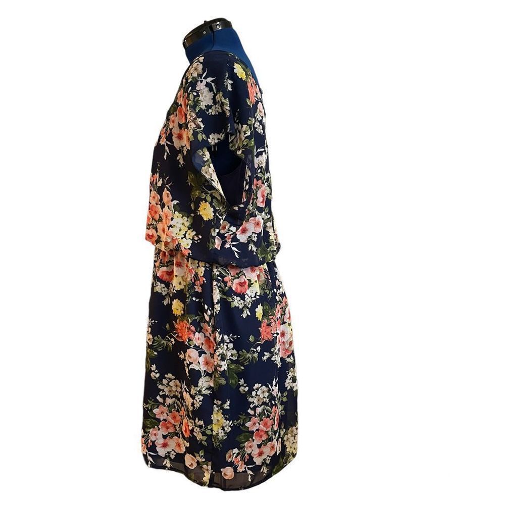 🛑Sold🛑 City Triangles Blue Short Floral Dress size 2X - Picture 3 of 4